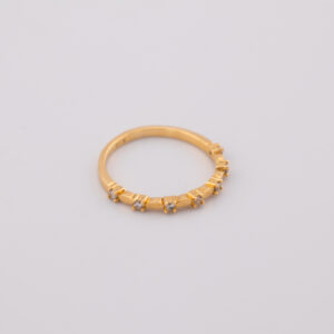 AO91 - ANILLO DE ORO CON CRISTALES EN 18K - G 1.759