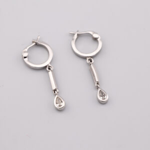 XOD101  - CANDONGAS CON DIAMANTES EN GOTA Y ORO DE 18K RODINADO - G 4.595 - CT 0.23 - CT 0.23