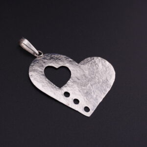 DP3 - DIJE DE PLATA GONG OVALADO MARTILLADO - G 3.895